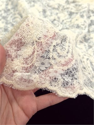 Вышивка на сетке ЭКРЮ #2 10610